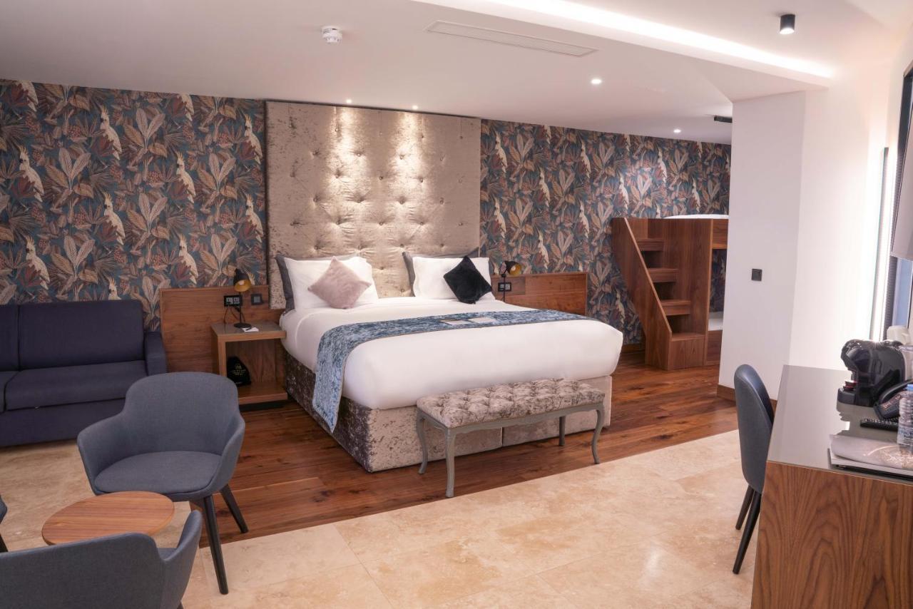 The Village Boutique And Spa 나샤르 외부 사진