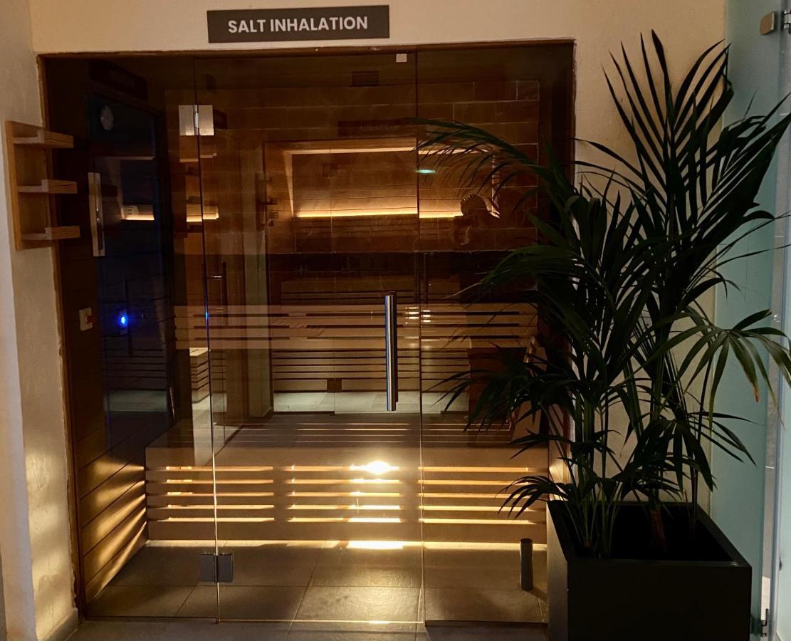 The Village Boutique And Spa 나샤르 외부 사진